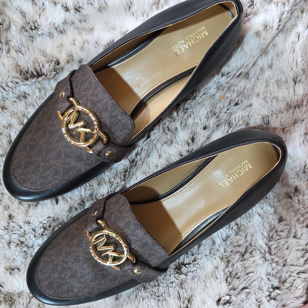 Michael Kors Rory Blk & Tan Loafers sz8